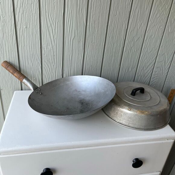 Vintage Large Carbon Steel Wok w/ Lid & Wooden Handle 20” Round Bottom - Picture 1 of 6
